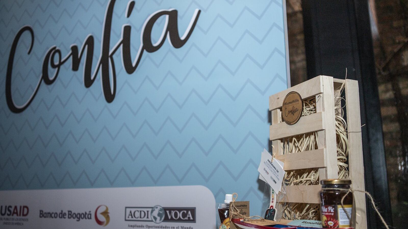 Durante el lanzamiento de la campaña 'Confía' se presentaron productos provenientes de la Colombia Rural, como una manera de reflexionar acerca de lo bueno que tiene el país.