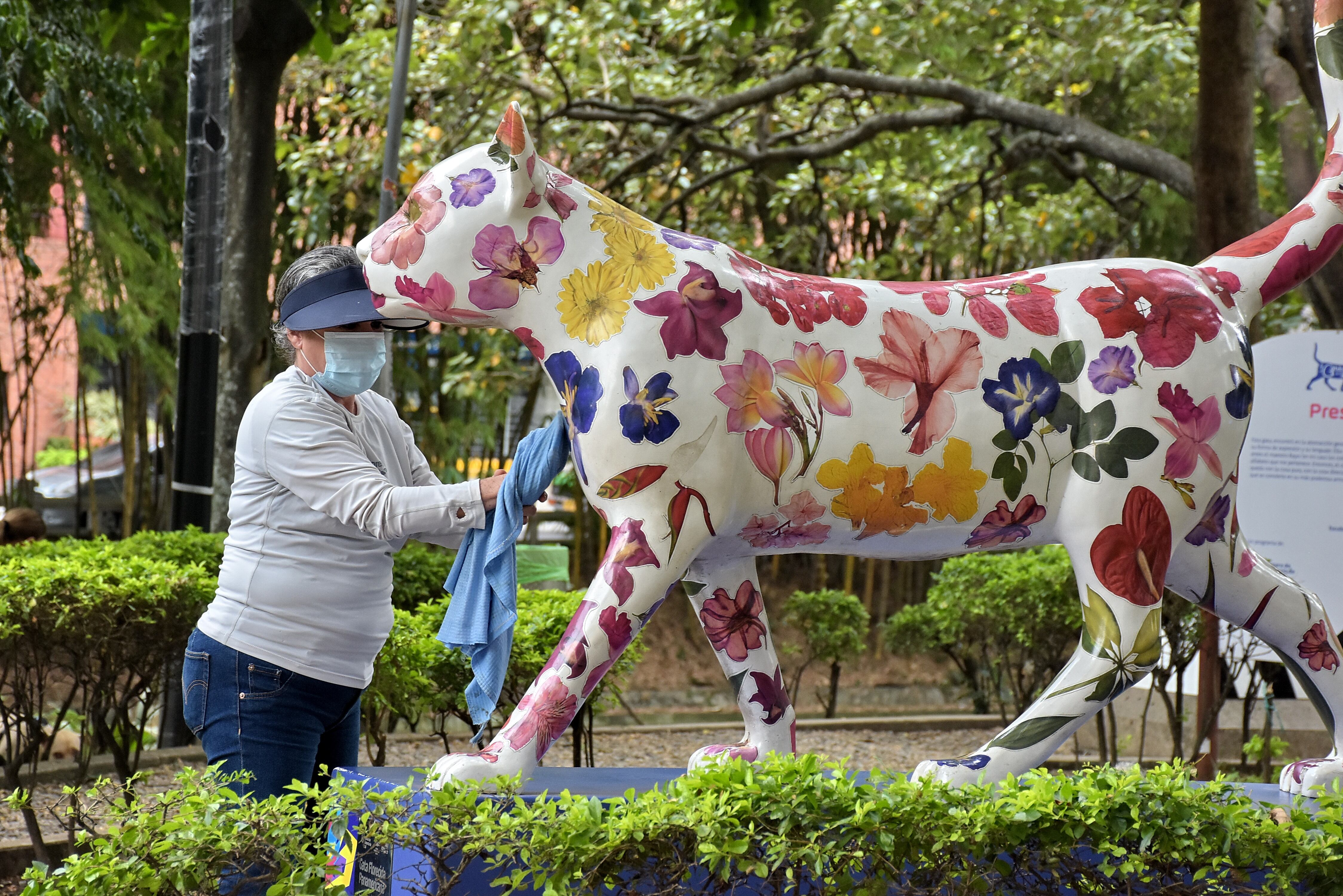 Los habitantes de los Barrios El Peñón y sectores aledaños se unieron a la jornada de limpieza de la campaña "Mi Cali Bella" en el Oeste de Cali.