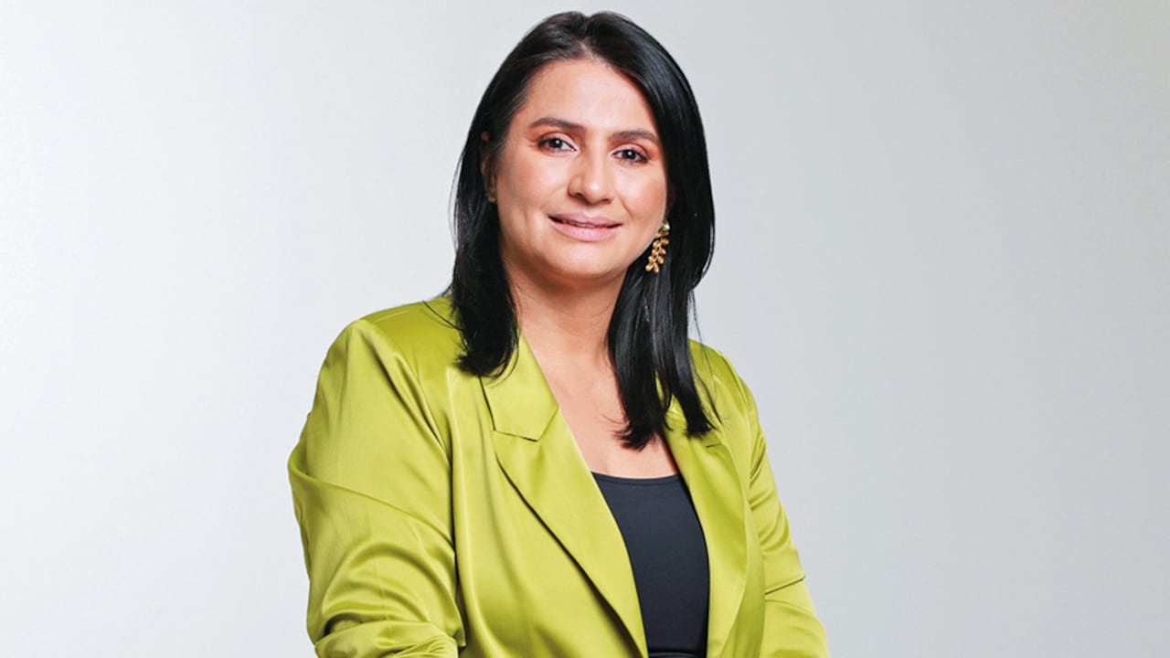 La senadora Paola Holguín expresó su inconformidad con ese llamado.