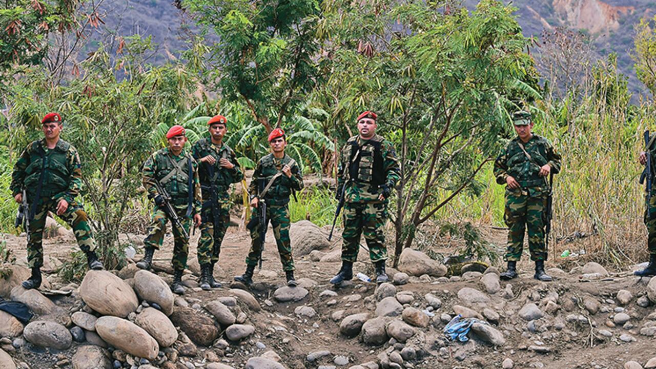 Integrantes de las Fuerzas Armadas venezolanas en la frontera.