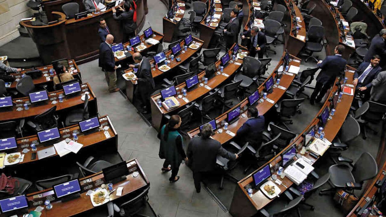 Es una realidad que un representante regional debe velar por los intereses de quienes lo eligieron.