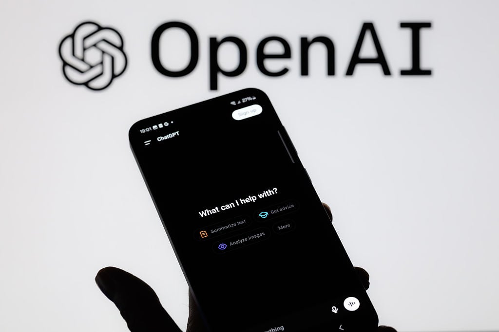 OpenAI anuncia cambios en sus modelos y ChatGPT para afrontar con seguridad las situaciones de crisis mental y emocional.