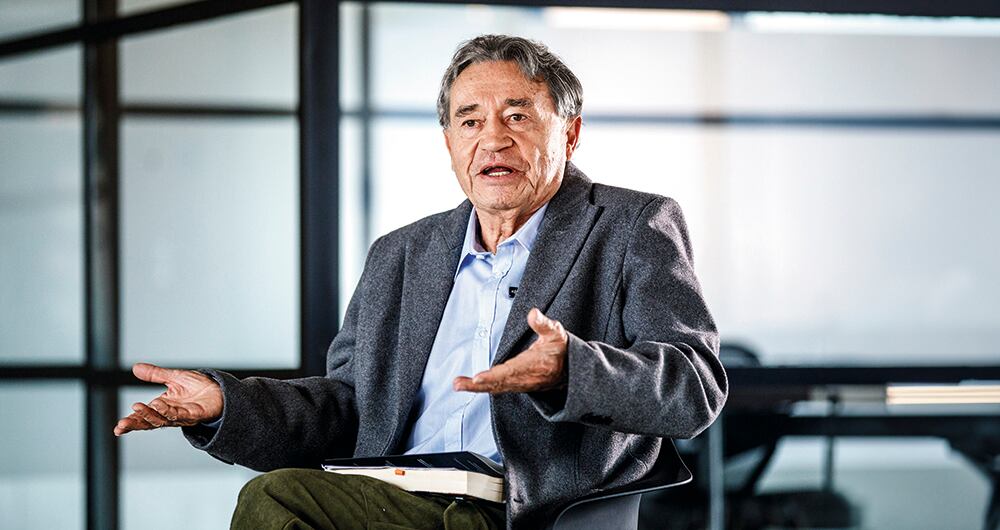 Carlos Lehder no aprueba la legalización de las drogas. “Suficientes problemas hay sin estar legalizadas”, dice. Pero sí está de acuerdo con la legalización de la marihuana para uso recreativo.