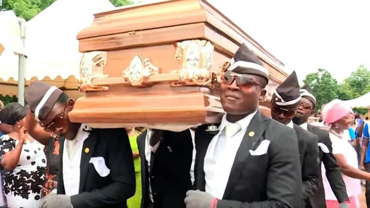 La historia detrás del del baile africano con ataúdes que se volvió viral