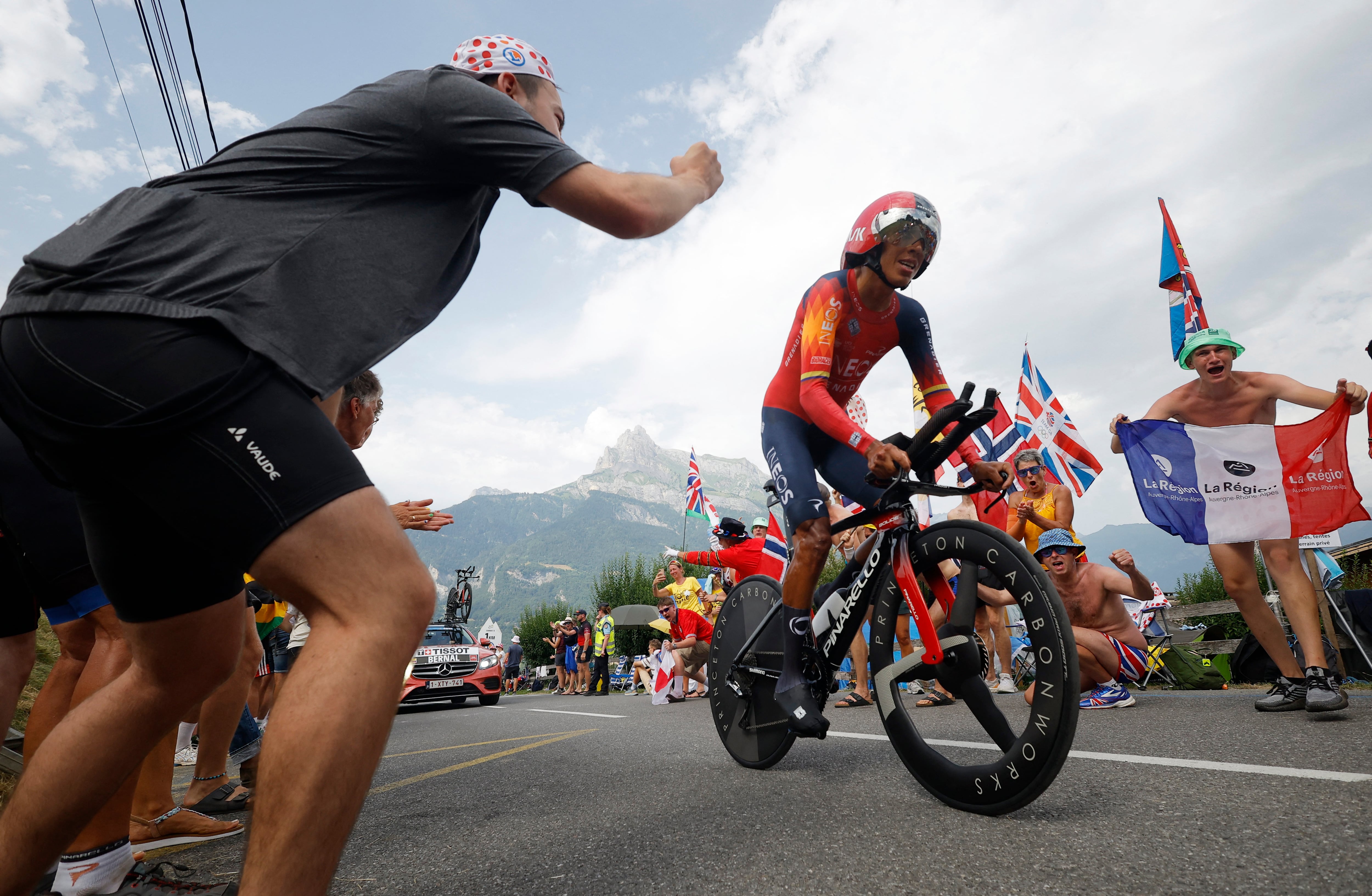 Cycling - Tour de France - Stage 16 - Passy to Combloux - France - July 18, 2023 Ineos Grenadiers' Egan Bernal in action during stage 16 as spectators cheer on REUTERS/Stephane Mahe