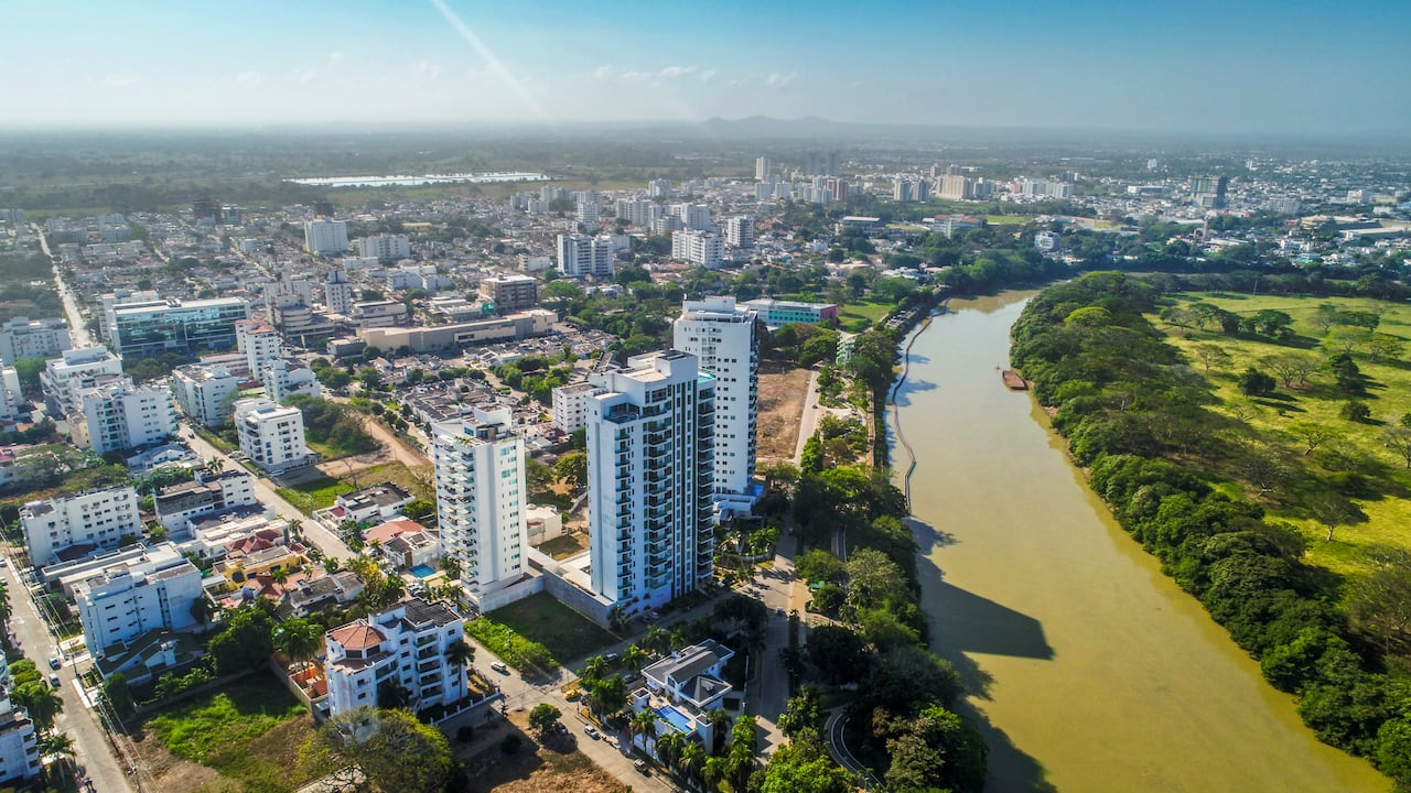 Vista aérea de Montería y el río Sinú