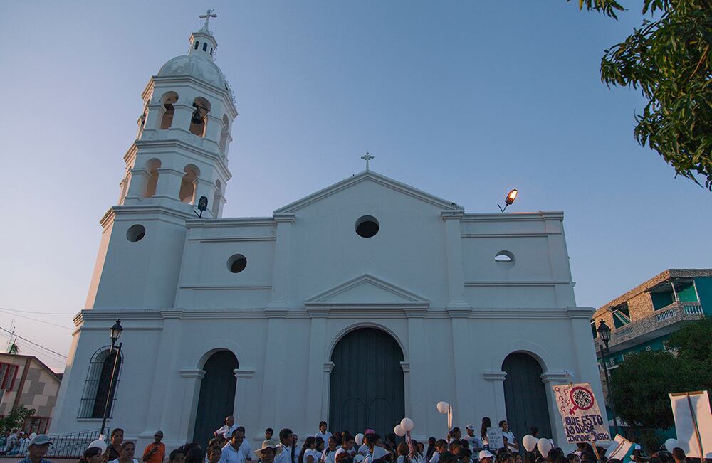 La iglesia y la manifestación de Paz