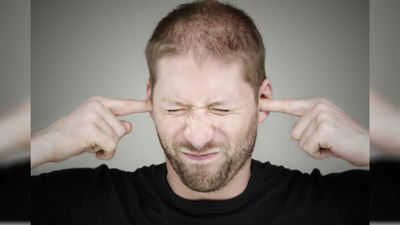 El volumen de la música casi duplicaba el rango permitido.