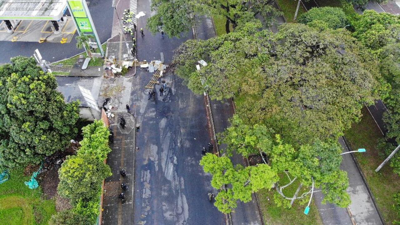 En Cali recuperan el control de las calles para garantizar la movilidad de los ciudadanos.