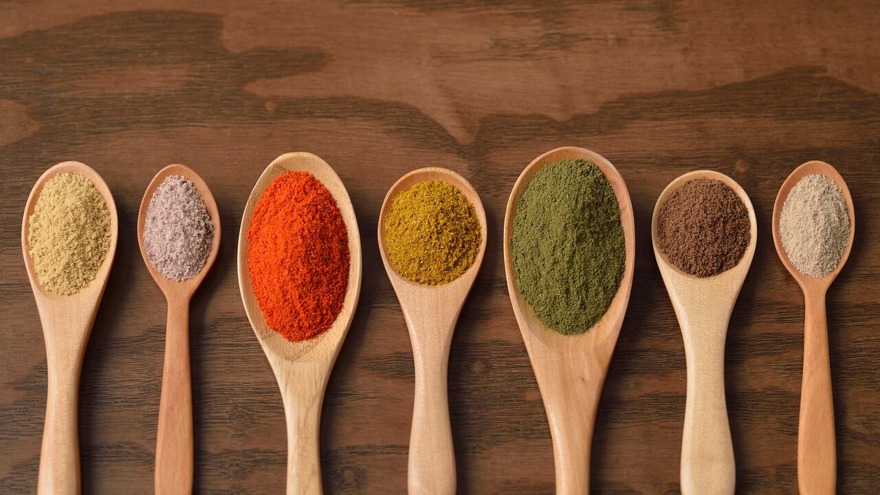 Las propiedades antiinflamatorias de algunas plantas son ideales para calmar diversos dolores.