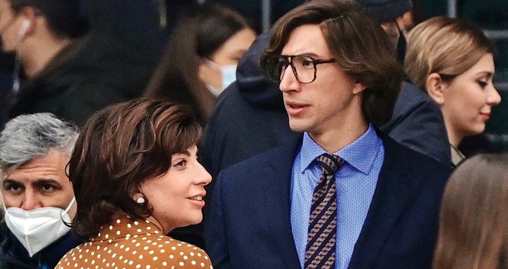 Lady Gaga y Adam Driver, como Patrizia y Maurizio en el actual rodaje de House of Gucci, que se estrena este año. Reggiani está molesta con la artista porque no ha querido conocerla.