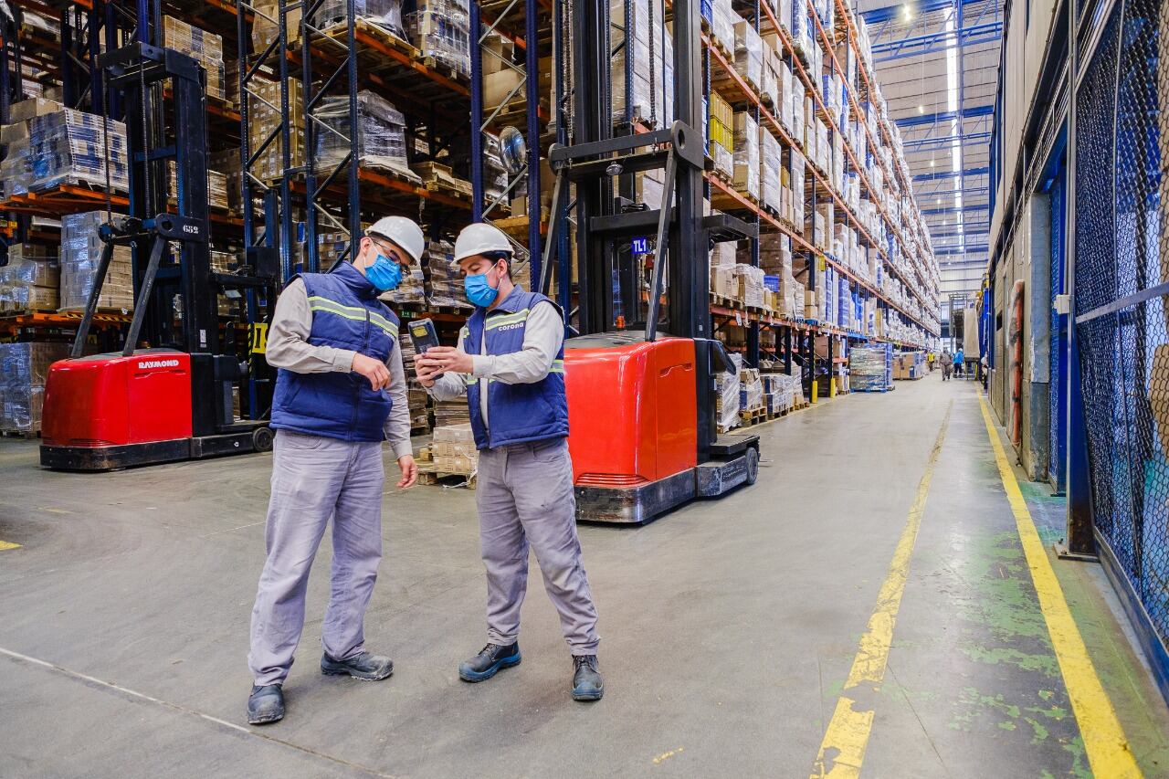 trabajadores de Corona