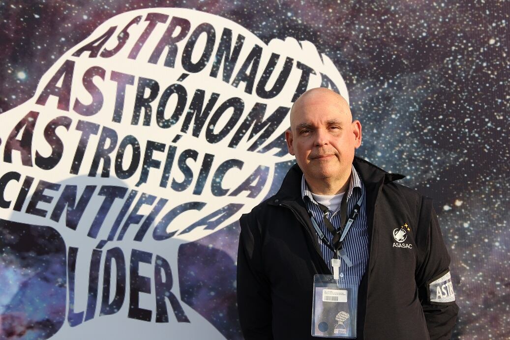 Gonzalo Caicedo le apunto al Récord Guinness en memorización de estrellas.