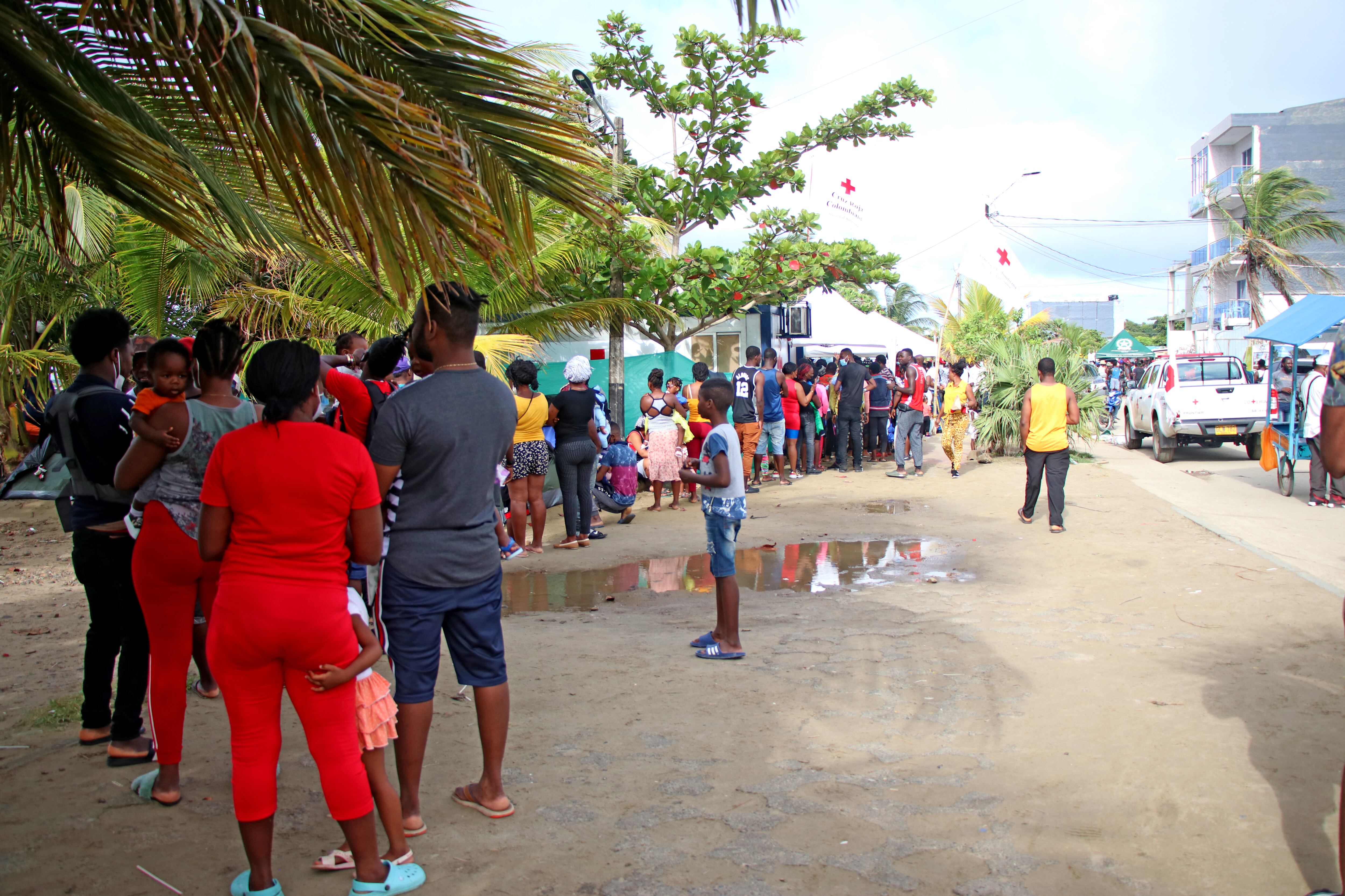 Cruz Roja atiende población migrante en Necoclí