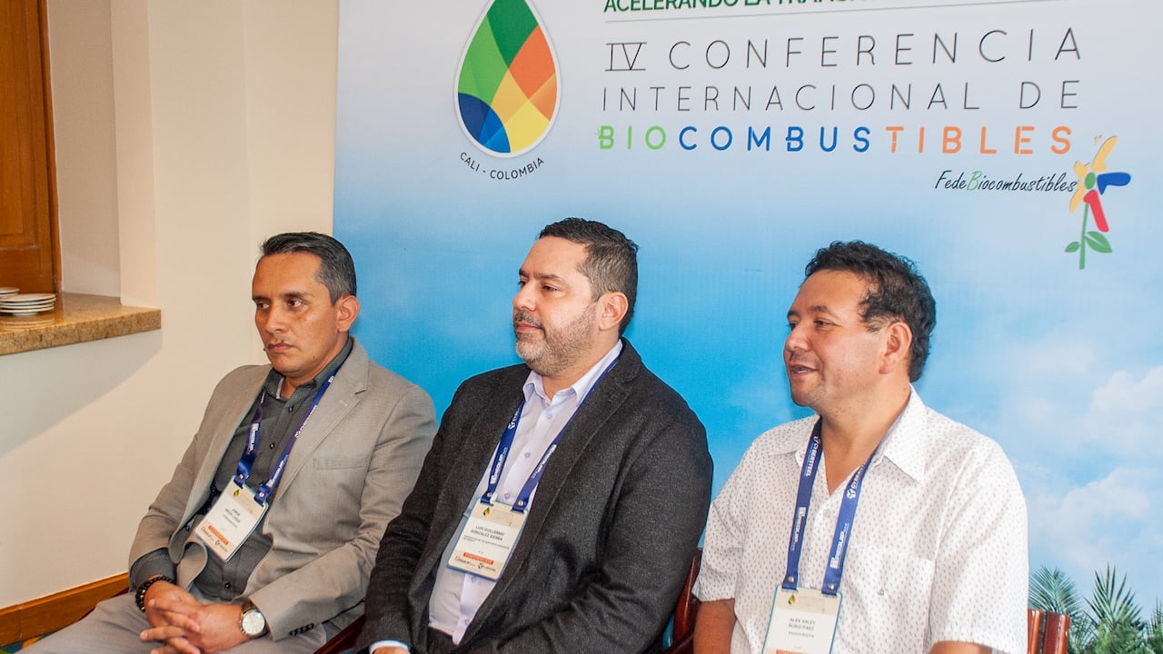 Gremio de los volqueteros en la IV conferencia Internacional de Biocombustibles