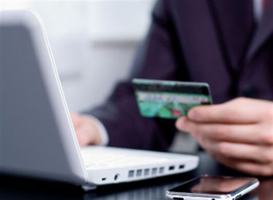 Para lograr hacer transacciones sin usar una web basta con que el usuario envíe una cuenta de cobro a través de un correo electrónico y la plataforma de PayU Latam hace el resto.