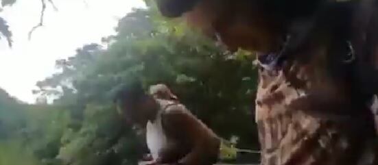 Influencer caleño recibió sanción por escupir tortugas en importante ecoparque de Cali.