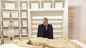 John Galliano en un fotograma del documental Auge y caída de John Galliano. Nicholas Matthews/StudioTF1, FAL