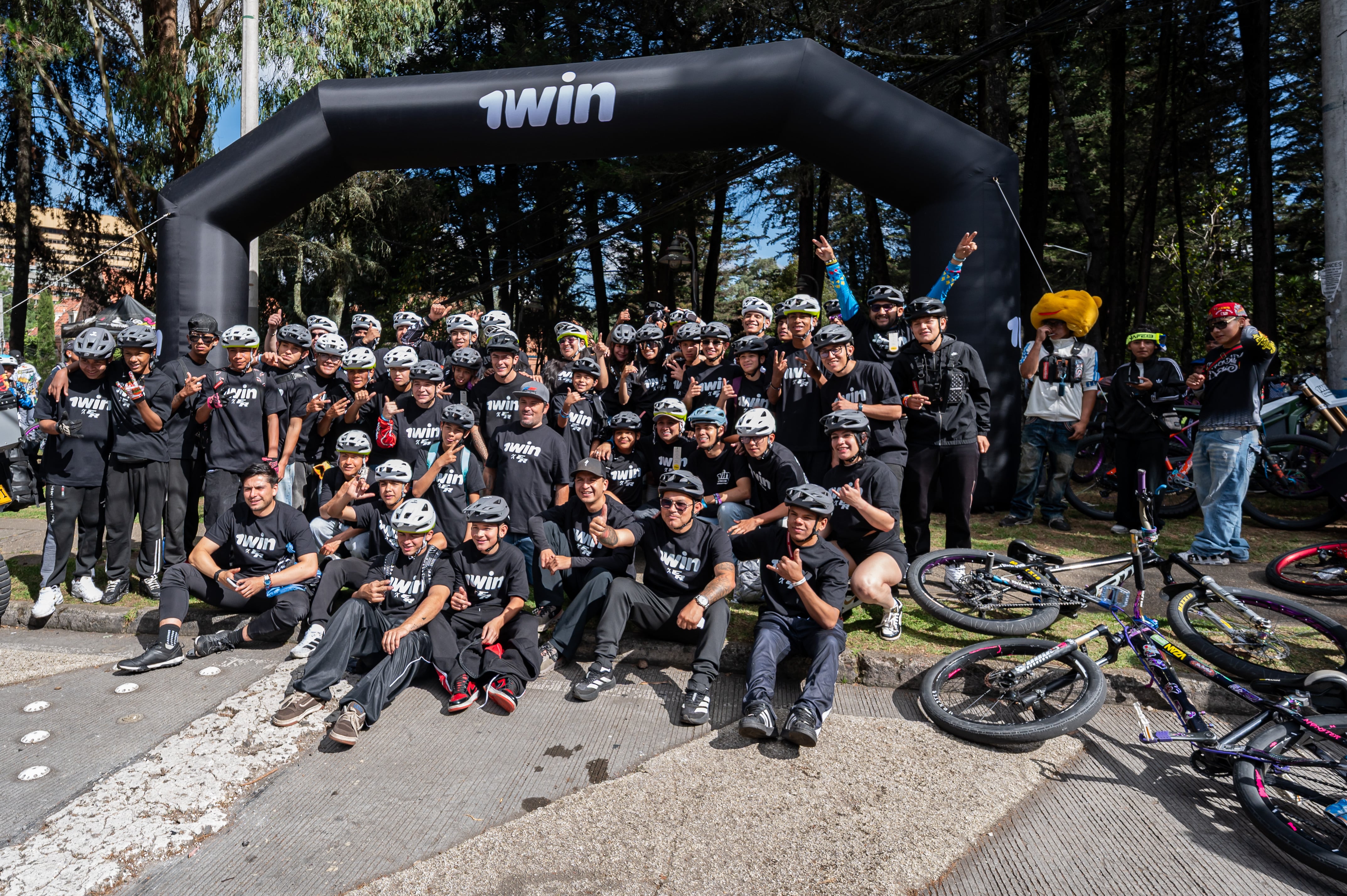 Bogotá reunió a más de 6.000 participantes en una rodada de 'stunt bike' que promovió la seguridad vial.