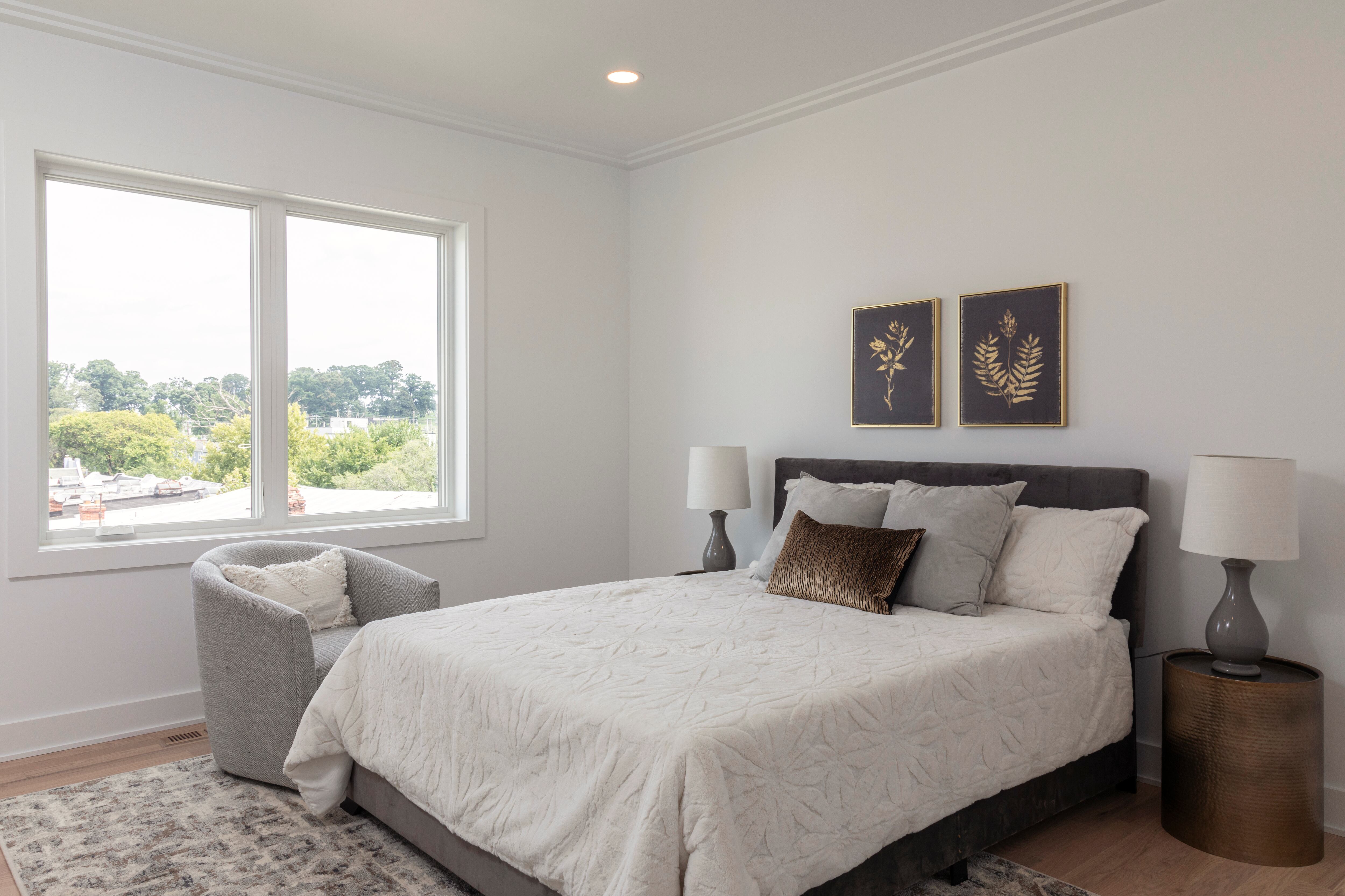 La cama es compartida con un desconocido. Imagen de referencia