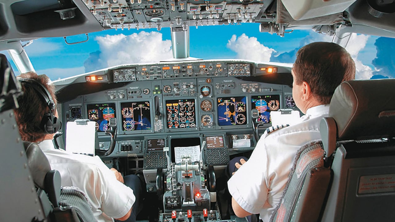 Cerca de 1.300 pilotos se podrían ver afectados por el pasivo pensional que no ha sido cubierto. En la actualidad, hay 7.000 pilotos con licencias expedidas por la Aerocivil. De ellos, 2.500 están activos.