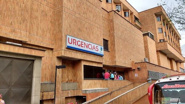 Aunque el motociclista fue trasladado a la clínica Foscal, no logró sobrevivir.