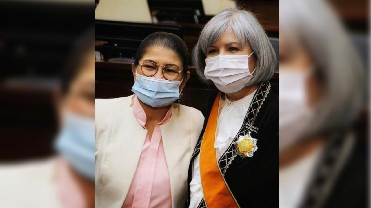 Sandra Ramírez y Patricia Linares en el Congreso