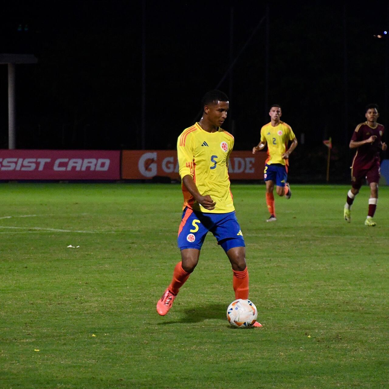 Selección Colombia Sub-20 se enfrenta a Venezuela en un amistoso