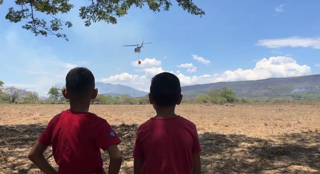 Las llamas ya han consumido 700 hectáreas en Yaguará y otras zonas.