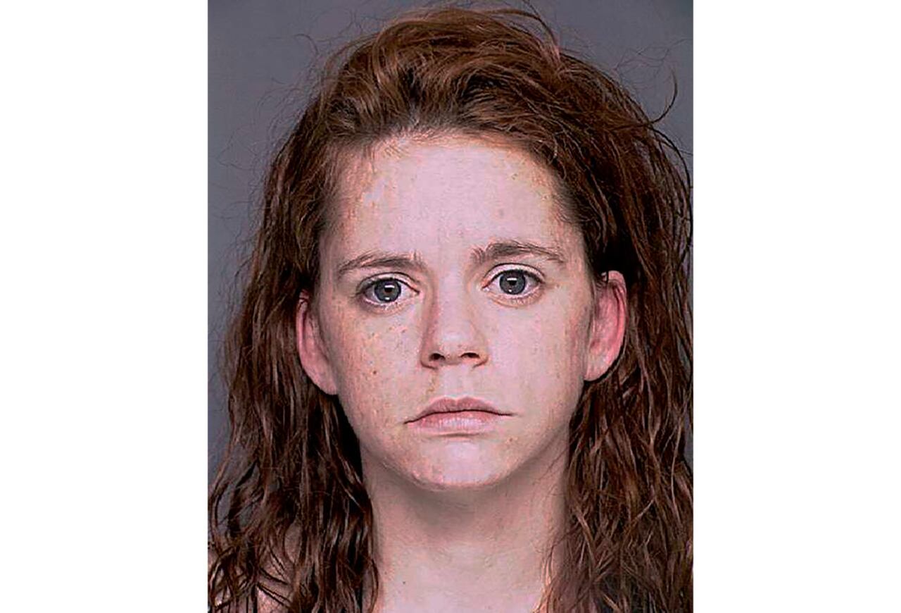 ARCHIVO - Esta fotografía sin fecha proporcionada por el Departamento de Policía del condado de Suffolk, Nueva York, el jueves 28 de mayo de 2020, muestra a Valerie Mack, quien desapareció en 2000. El arquitecto de Nueva York acusado de una serie de muertes conocidas como los asesinatos de Gilgo Beach ha sido acusado de la muerte de una séptima mujer.