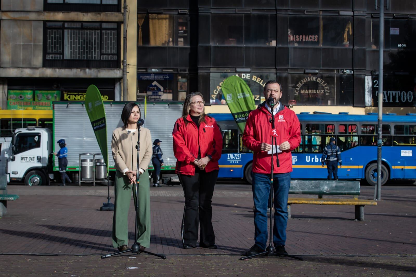 Alcalde Carlos Fernando Galán y la secretaria de Movilidad, Claudia Díaz.
