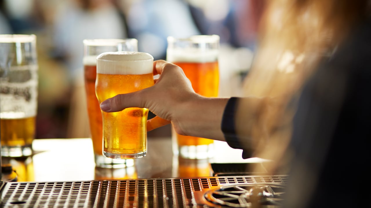 El alto consumo de cerveza es perjudicial para la salud.