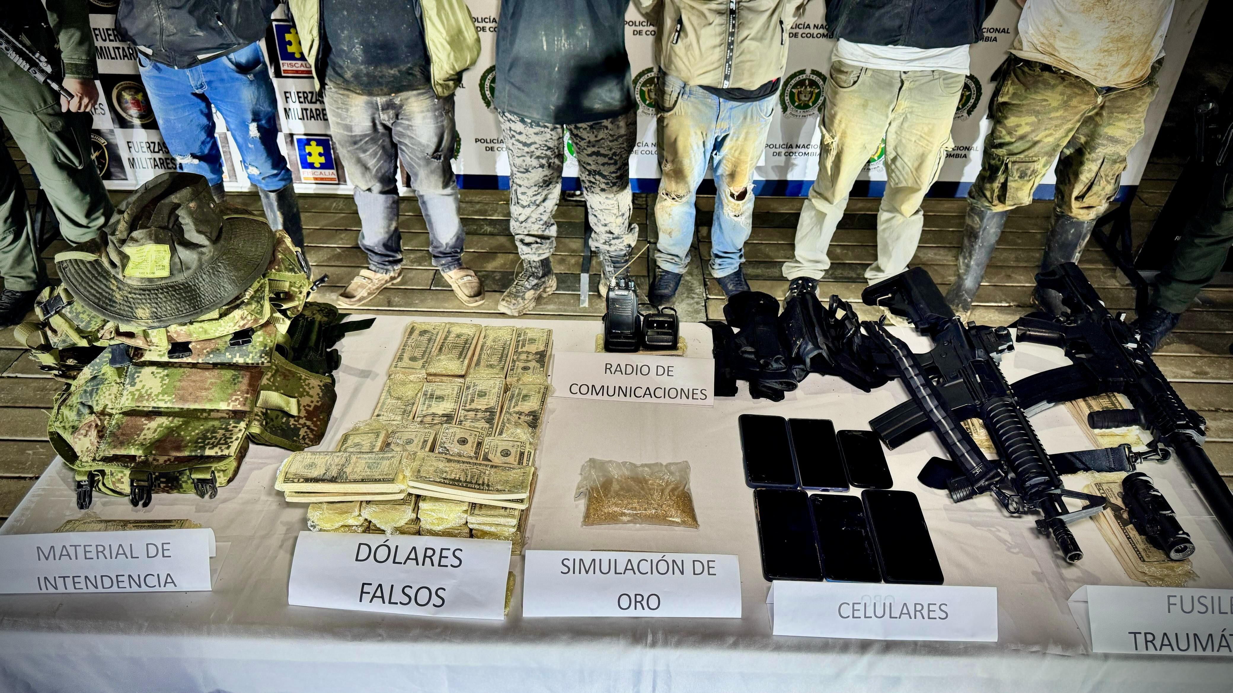 Elementos decomisados por las autoridades.