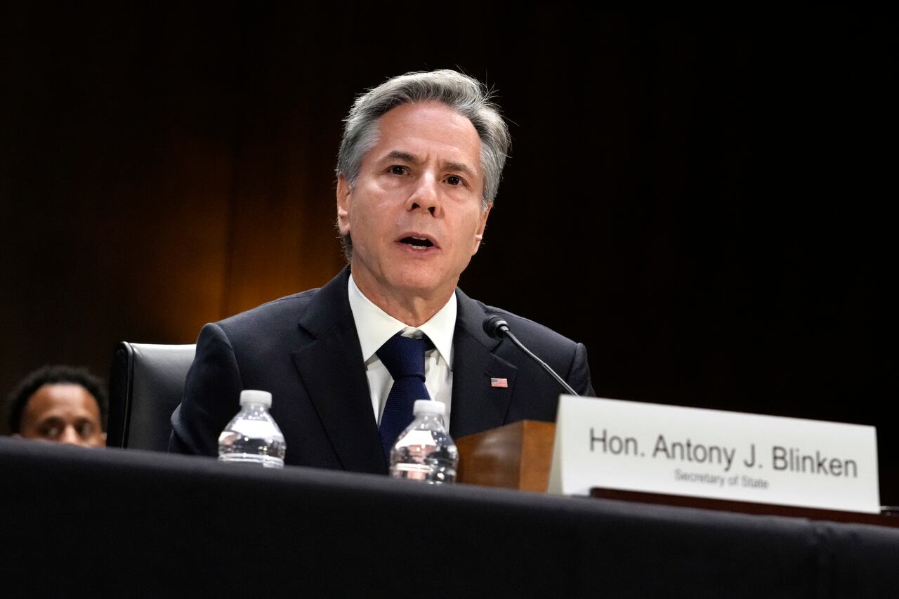 Los funcionarios testificaron ante un público mayormente comprensivo en el Senado, ya que la mayoría de los demócratas y muchos republicanos apoyan el envío de ayuda a ambos países.