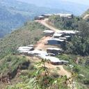 Hace algunos años el territorio de los Yukpas llegaba hasta la zona baja. Carretera entre La Paz y Codazzi, hoy cultivadas de palma africana, hace tres décadas epicentro del oro blanco.