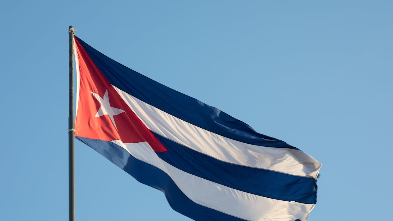 Los diplomáticos tienen una fecha límite de salida