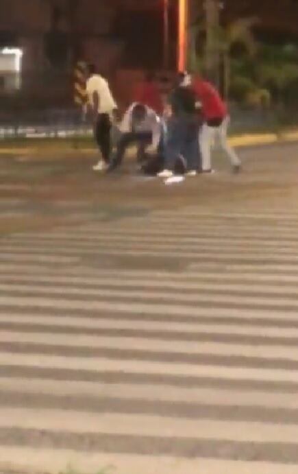 Justicia por mano propia en Cali: linchan a presunto ladrón en la avenida Roosevelt.