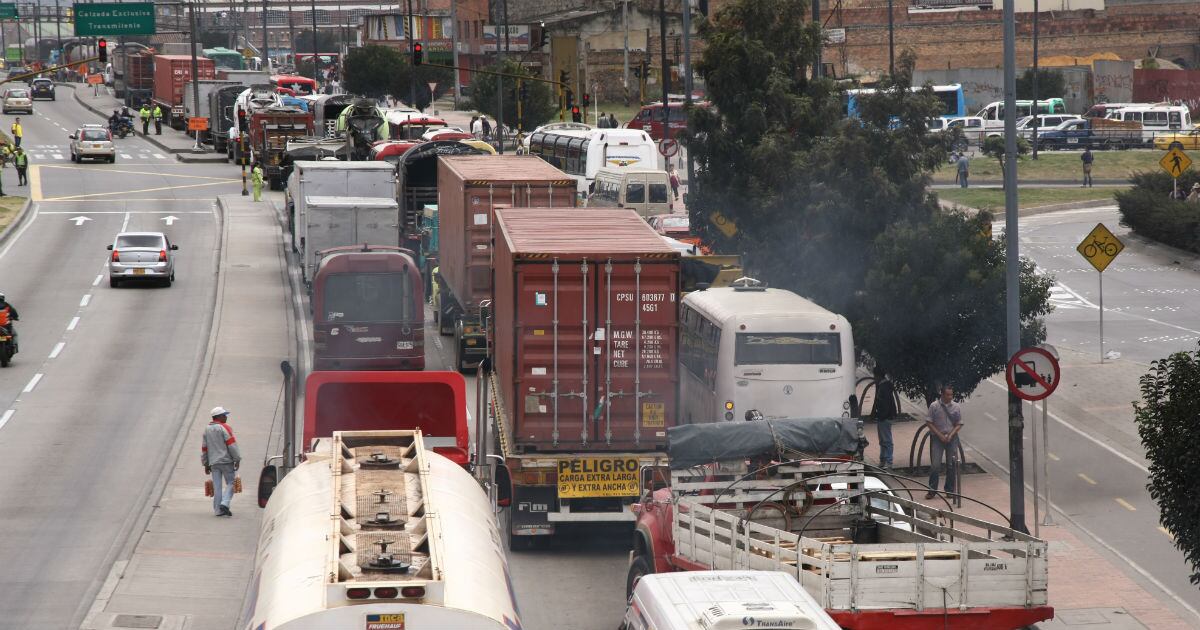 Bogotá diariamente tiene un caos vehicular.