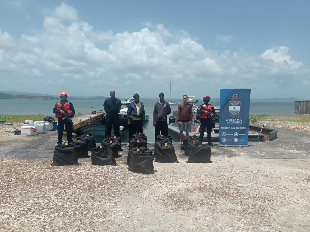 El peso en bruto de lo incautado fue de 442.95 kg y el peso neto 386.4 kg.