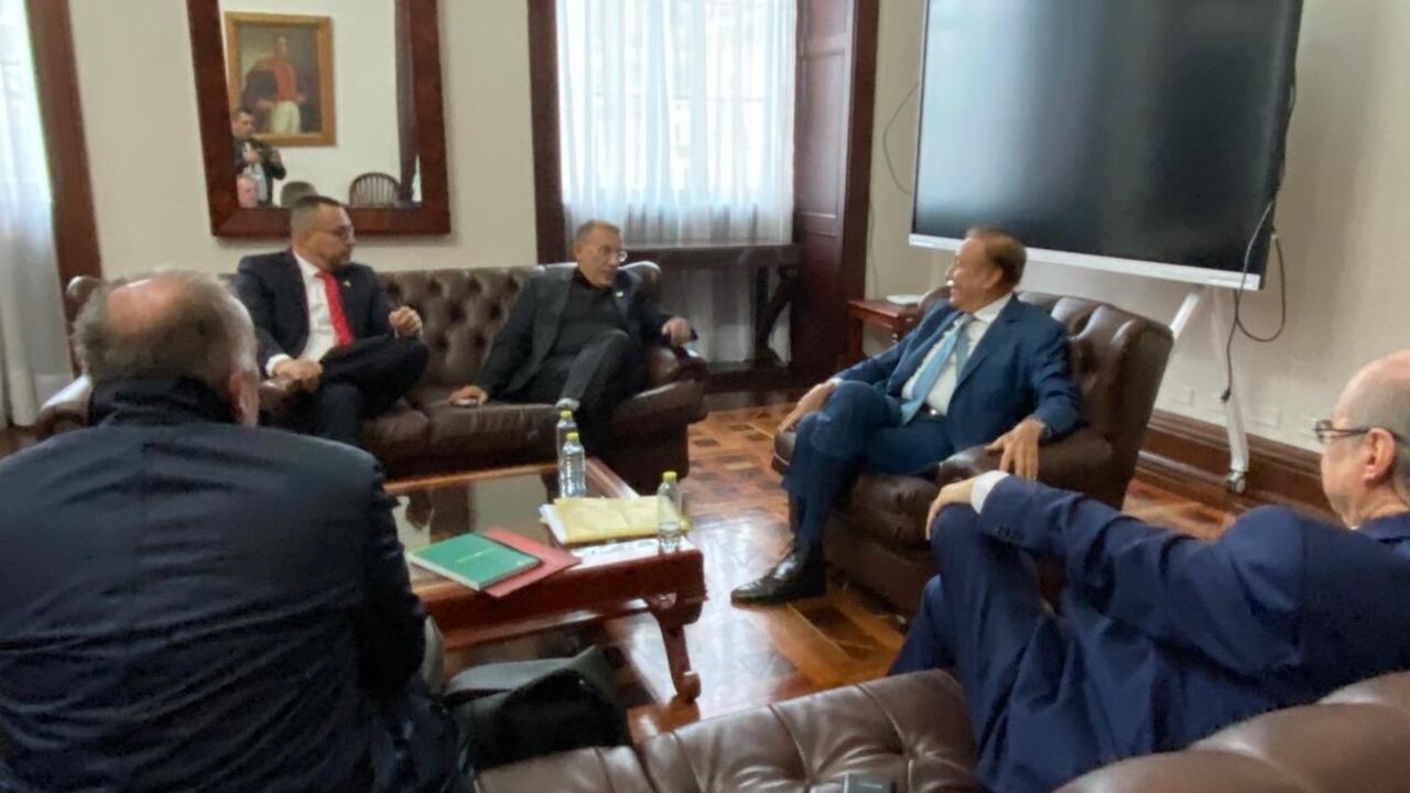 Así fue el encuentro entre Roy Barreras y Rodolfo Hernández