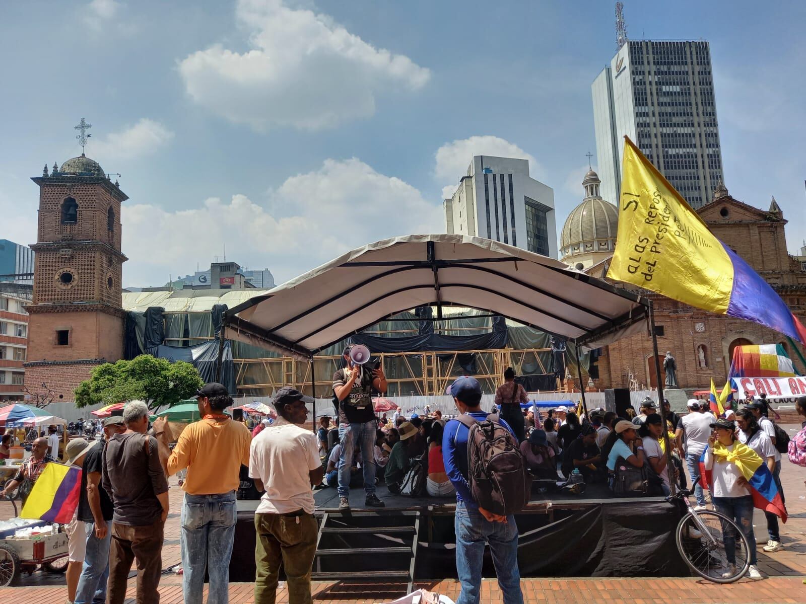 Instalan tarima en Cali para continuar con las manifestaciones
