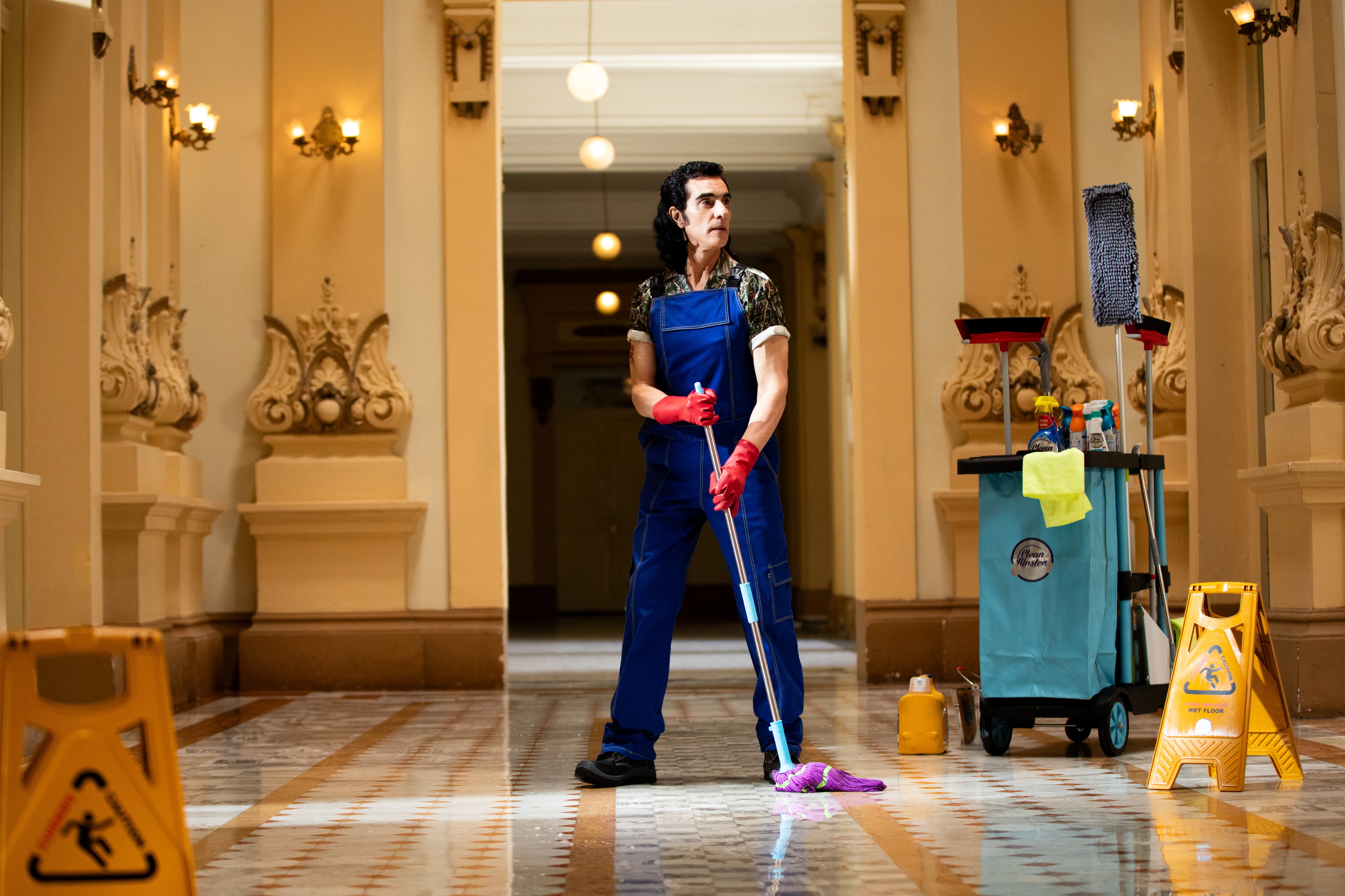 Miguel Varoni vuelve más escamoso que nunca.