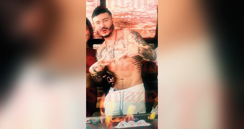 Aunque Óscar Camargo Ríos era el líder del narcotráfico en Santander, era consciente de que en su tierra tenía una sentencia de muerte impuesta por las organizaciones con las que se disputa el control de las economías ilegales. 