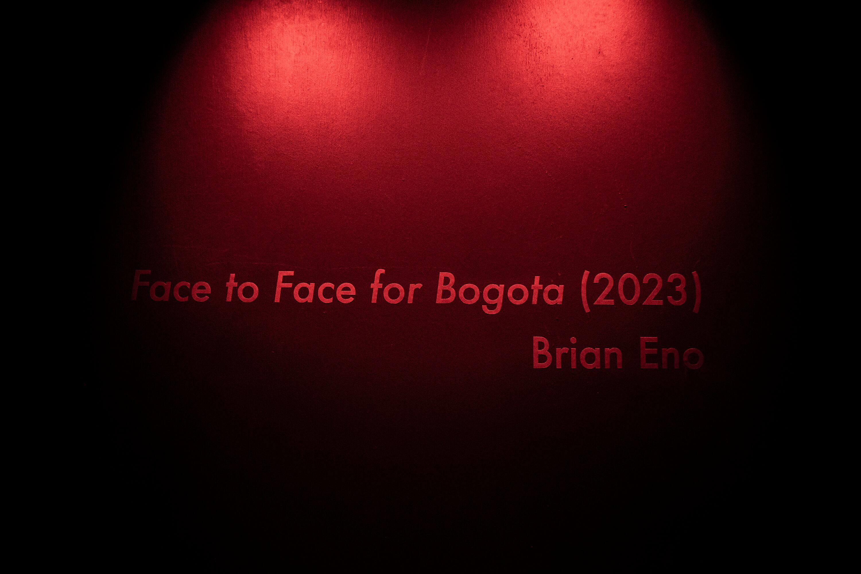 'Face to Face for Bogotá', una exhibición de Brian Eno que llega al novedoso Centro Nacional de las Artes del Teatro Colón, gracias a la gestión de Nova Et Vetera, con la curaduría de Santiago Gardeazábal.
