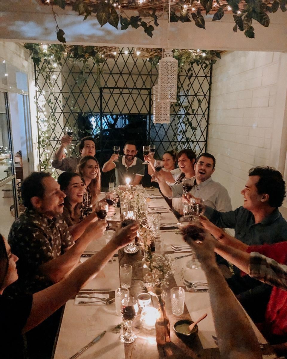 En las cenas clandestinas la mesa descansó, pero los fogones se encendieron más