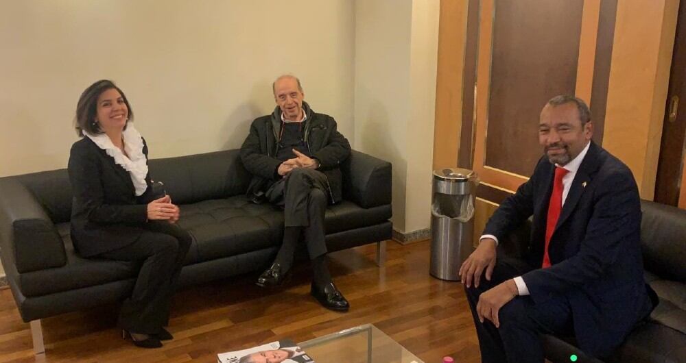 Canciller Álvaro Leyva asistirá a funeral del papa emérito Benedicto XVI.