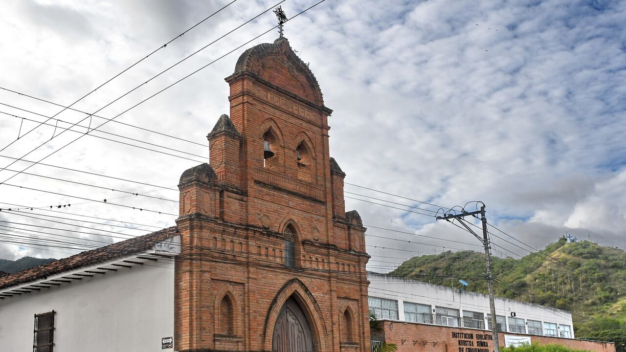 Consagrada a la Virgen del Rosario de Chiquinquirá la capilla de La Ermita data del siglo XVII.