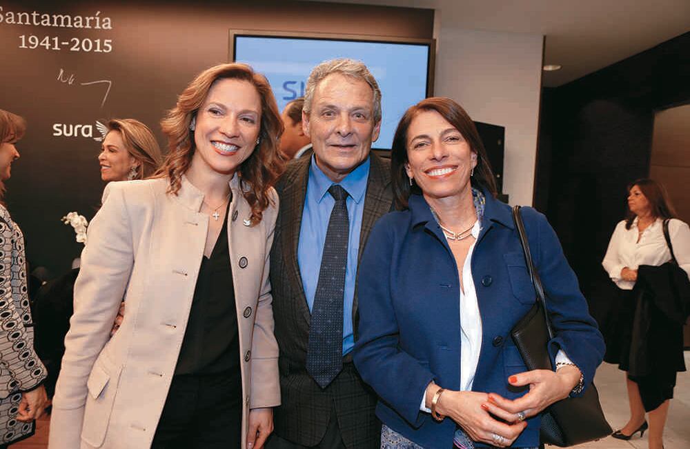 María Claudia Lacouture, Juan José Echavarría y Rosario Córdoba.
