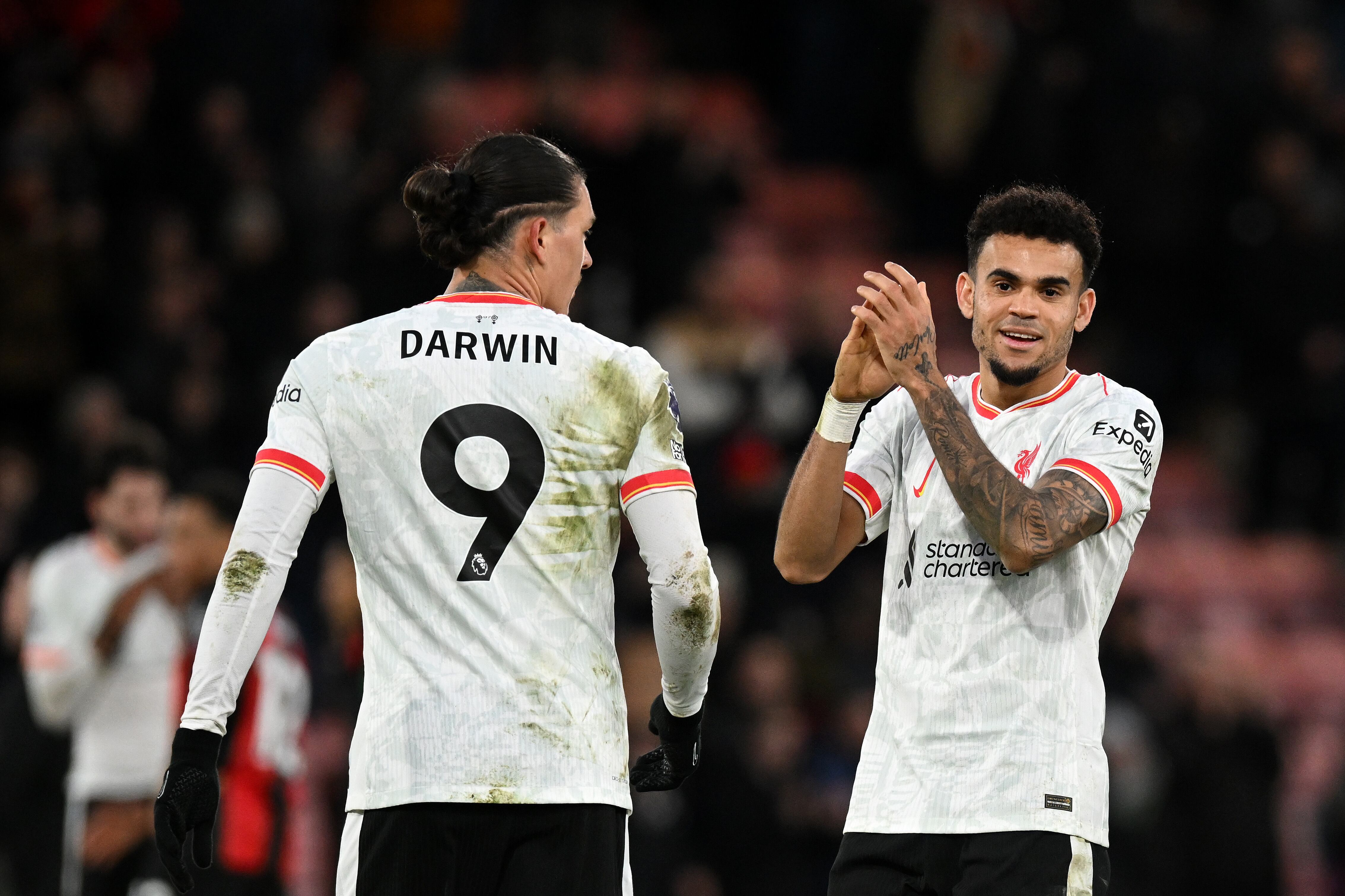 BOURNEMOUTH, ENGLAND - FEBRUARY 01: (THE SUN OUT, THE SUN ON SUNDAY OUT) Luis Diaz of Liverpool acknowledges the fans, as Darwin Nunez look on after the Premier League match between AFC Bournemouth and Liverpool FC at Vitality Stadium on February 01, 2025 in Bournemouth, England. (Photo by Liverpool FC/Liverpool FC via Getty Images)