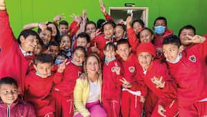 La Alcaldía de Medellín se fijó la meta de cerrar el año con la entrega de 70.000 computadores y una meta total de 150.000 antes de cerrar el gobierno local.